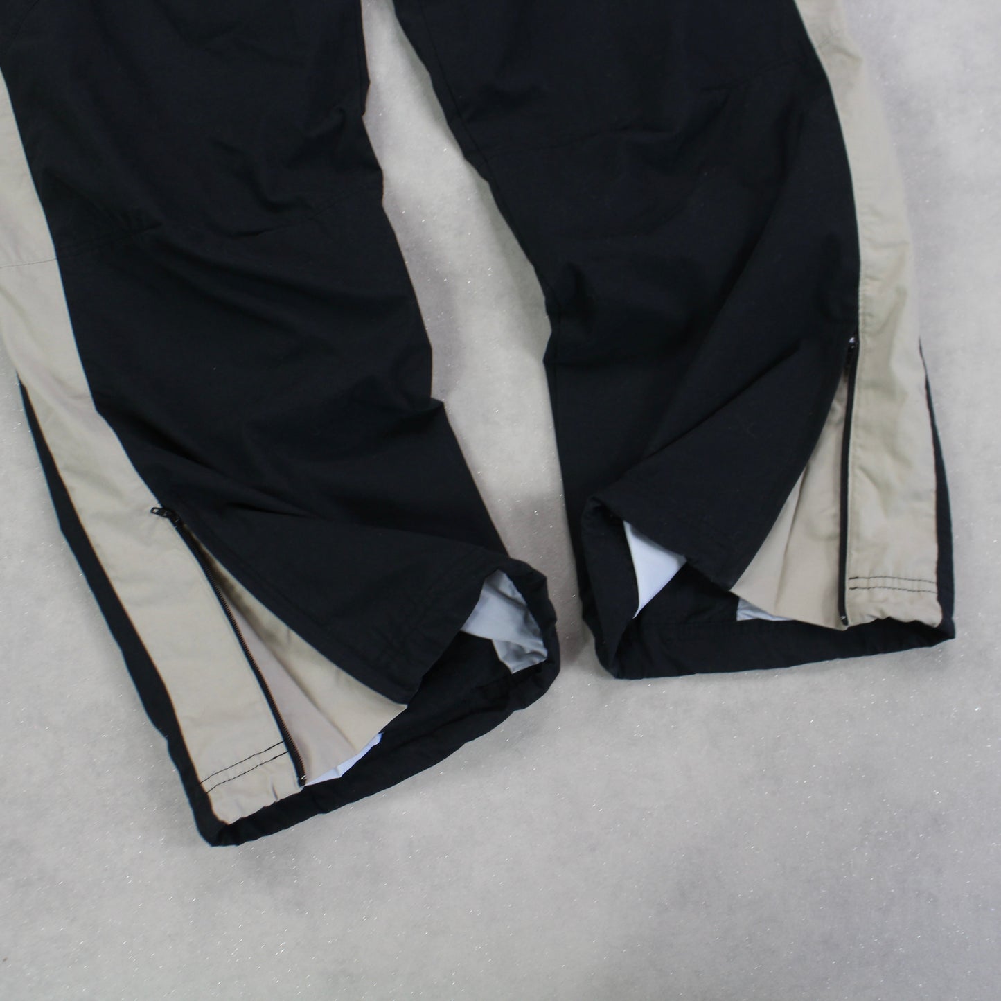 SUPE RARE 2000s Nike Baggy Trackpants Black - (S)