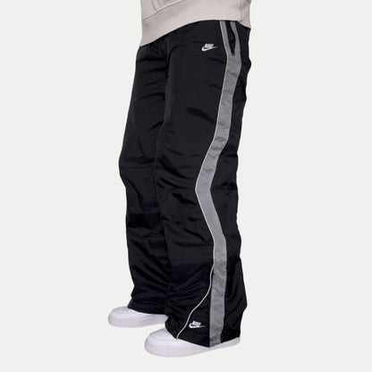 SUPER RARE 2000s Nike Trackpants Black - (L)