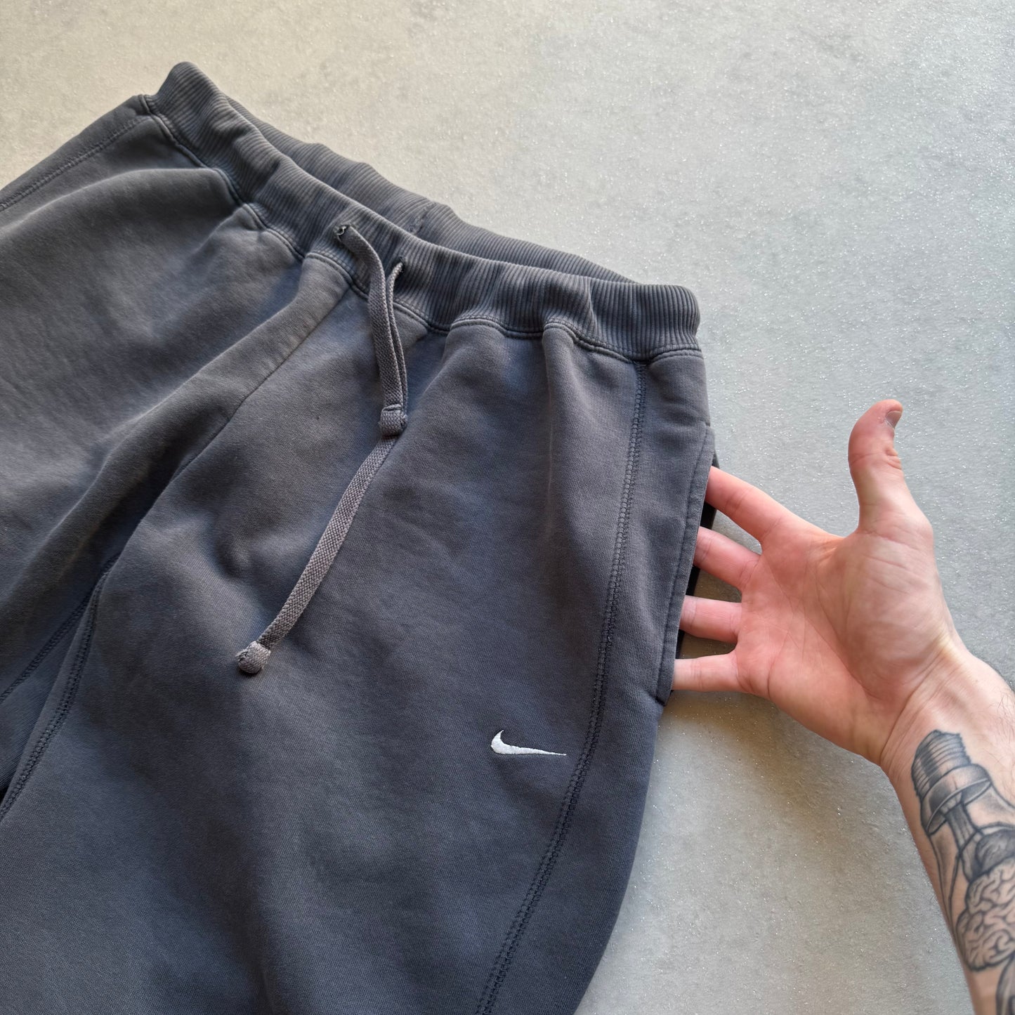 RARE 2000s Baggy Nike Joggers Grey - (M)