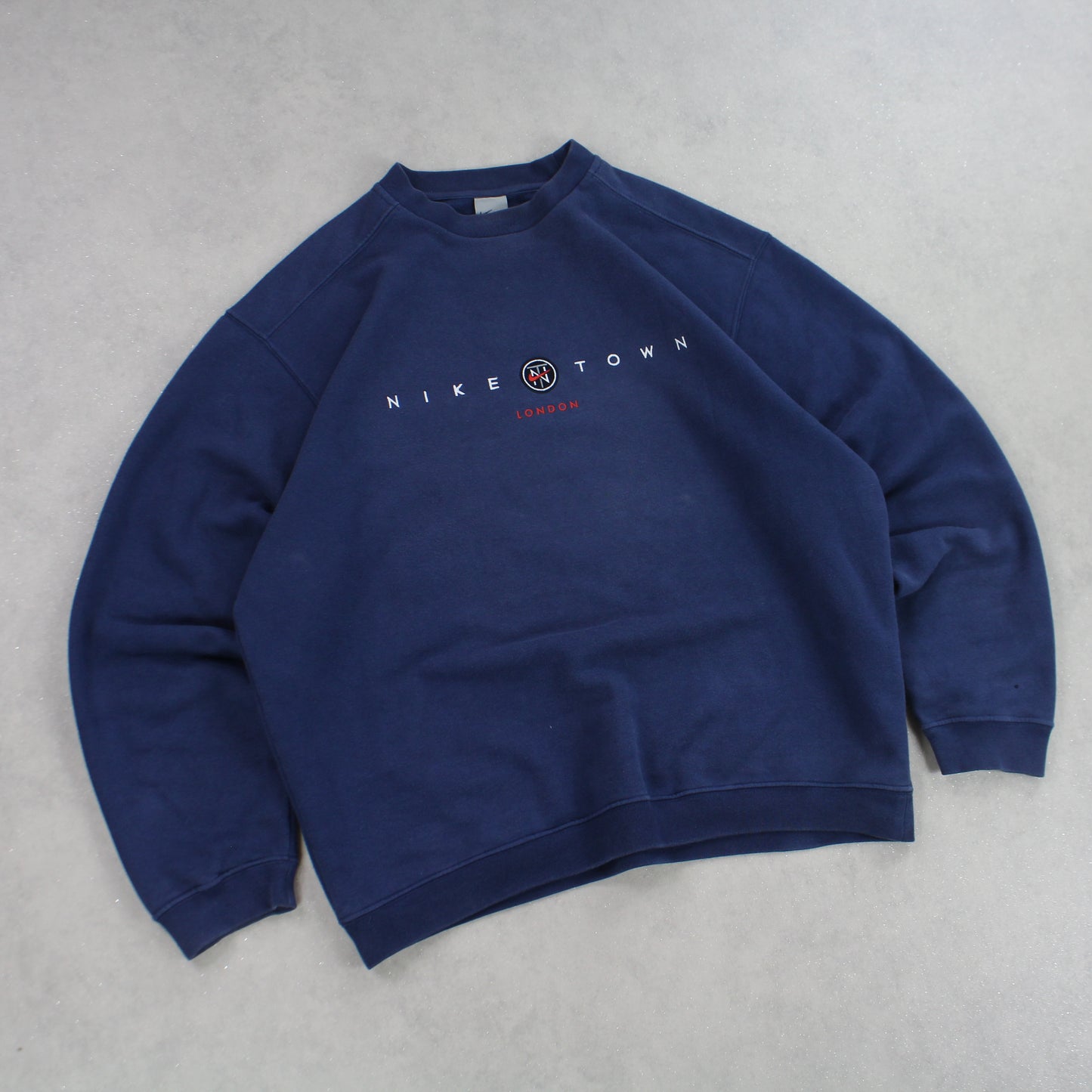 SUPER RARE 2000s Nike Town Sweatshirt Navy - (L)