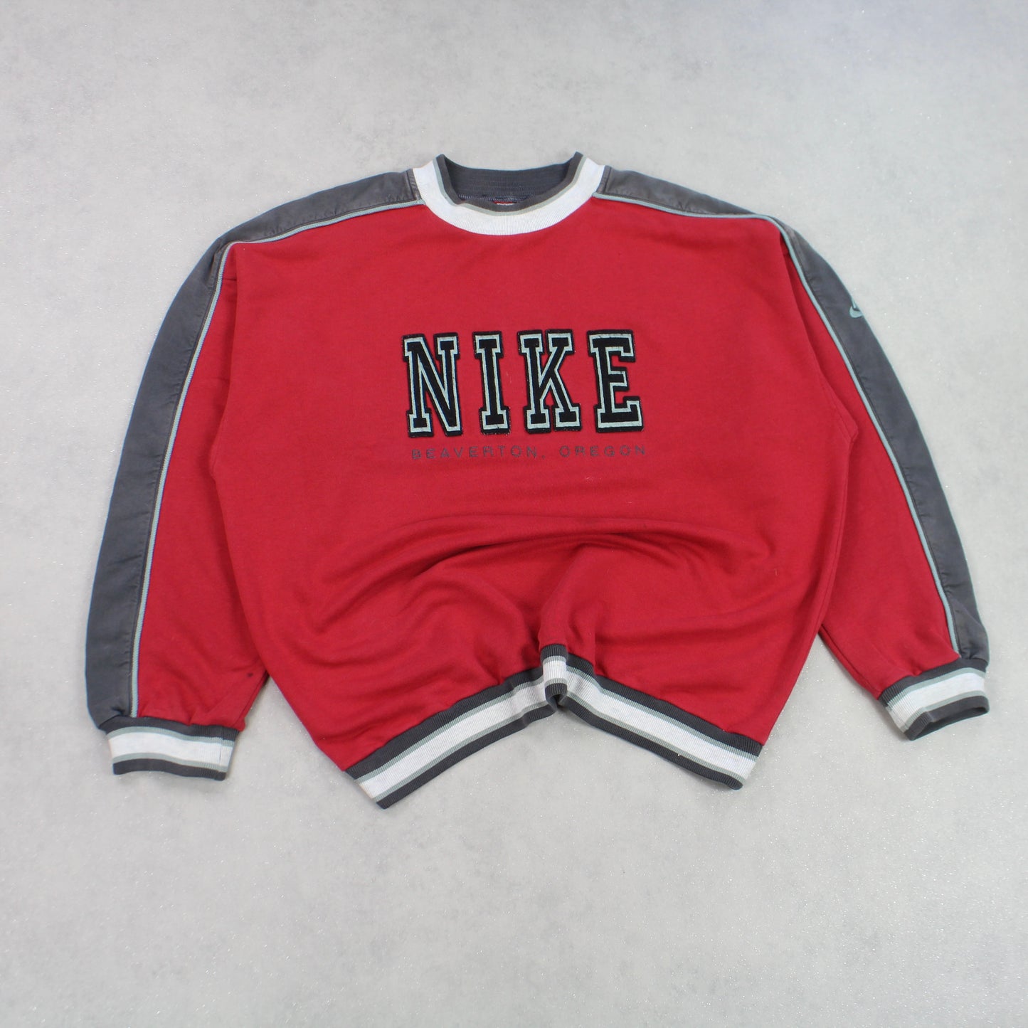 SUPER RARE Vintage 1990s Nike Sweatshirt Red - (L)