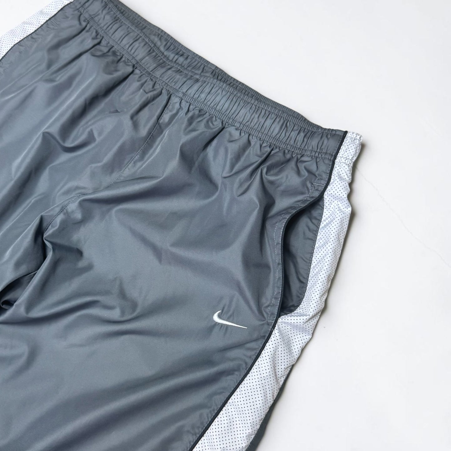 RARE 2000s Nike Trackpants Grey - (L)