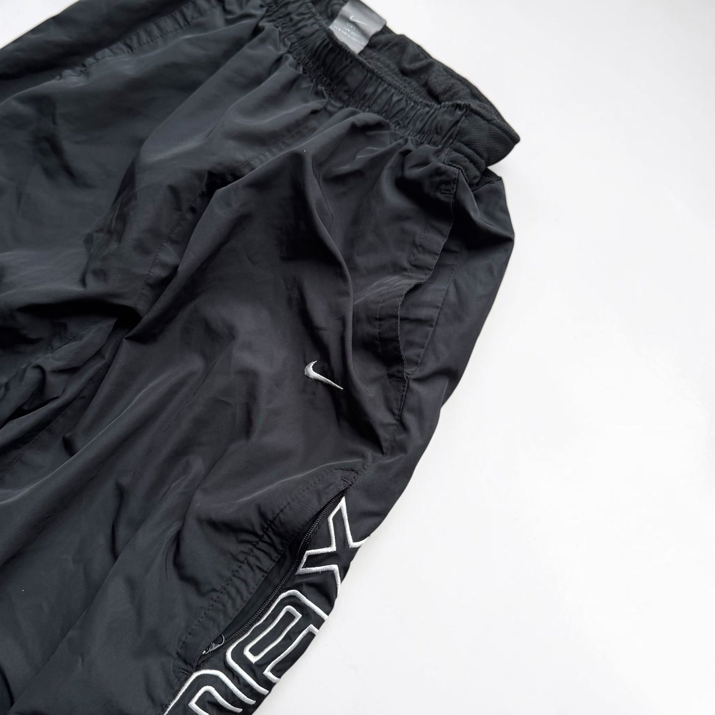 SUPER RARE 2000s Nike Air Max Trackpants Black - (S)