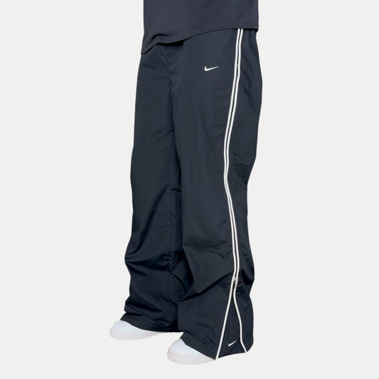SUPER RARE 2000s Nike Trackpants Black - (L) | PREMIUM