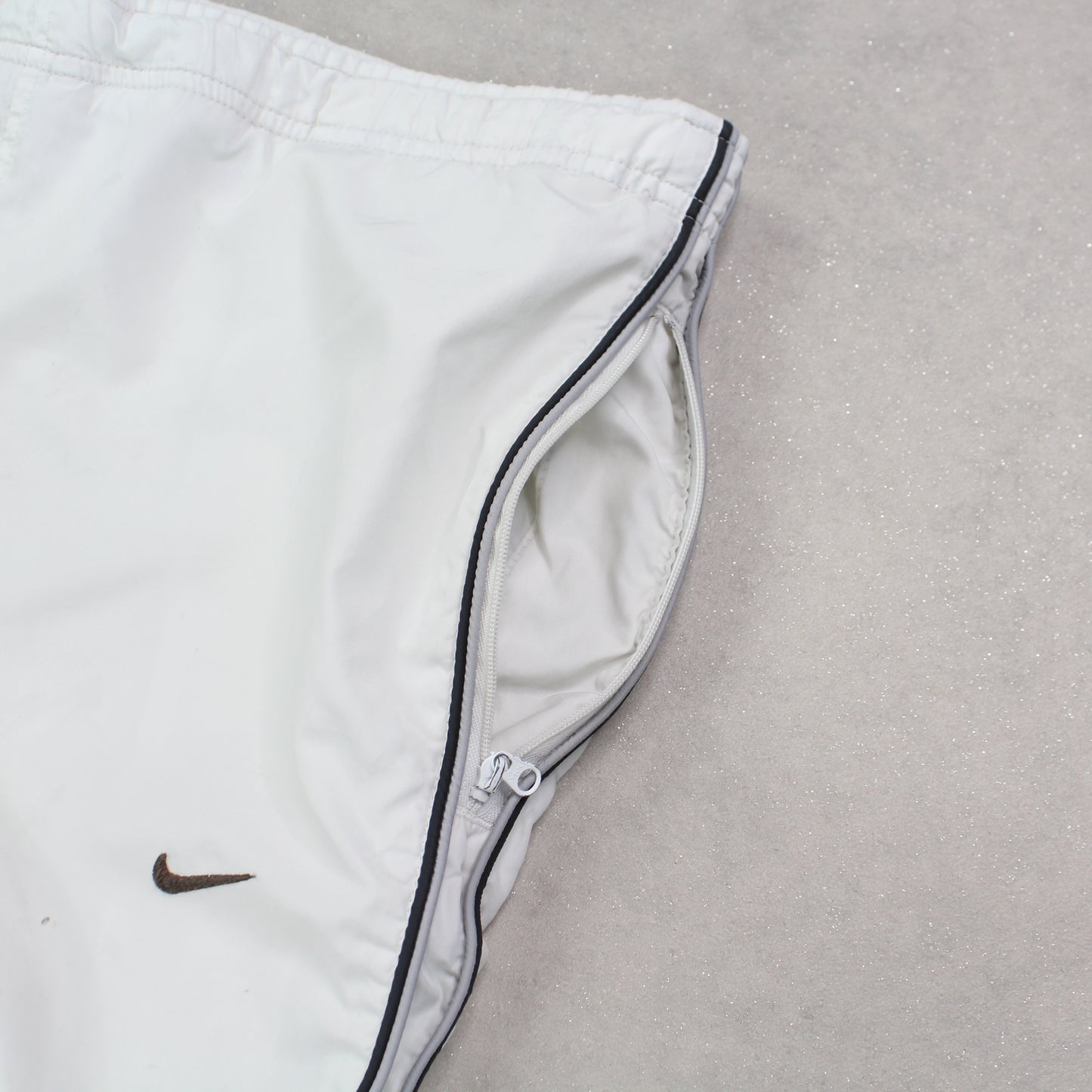 SUPER RARE 00s Nike Trackpants White - (S)