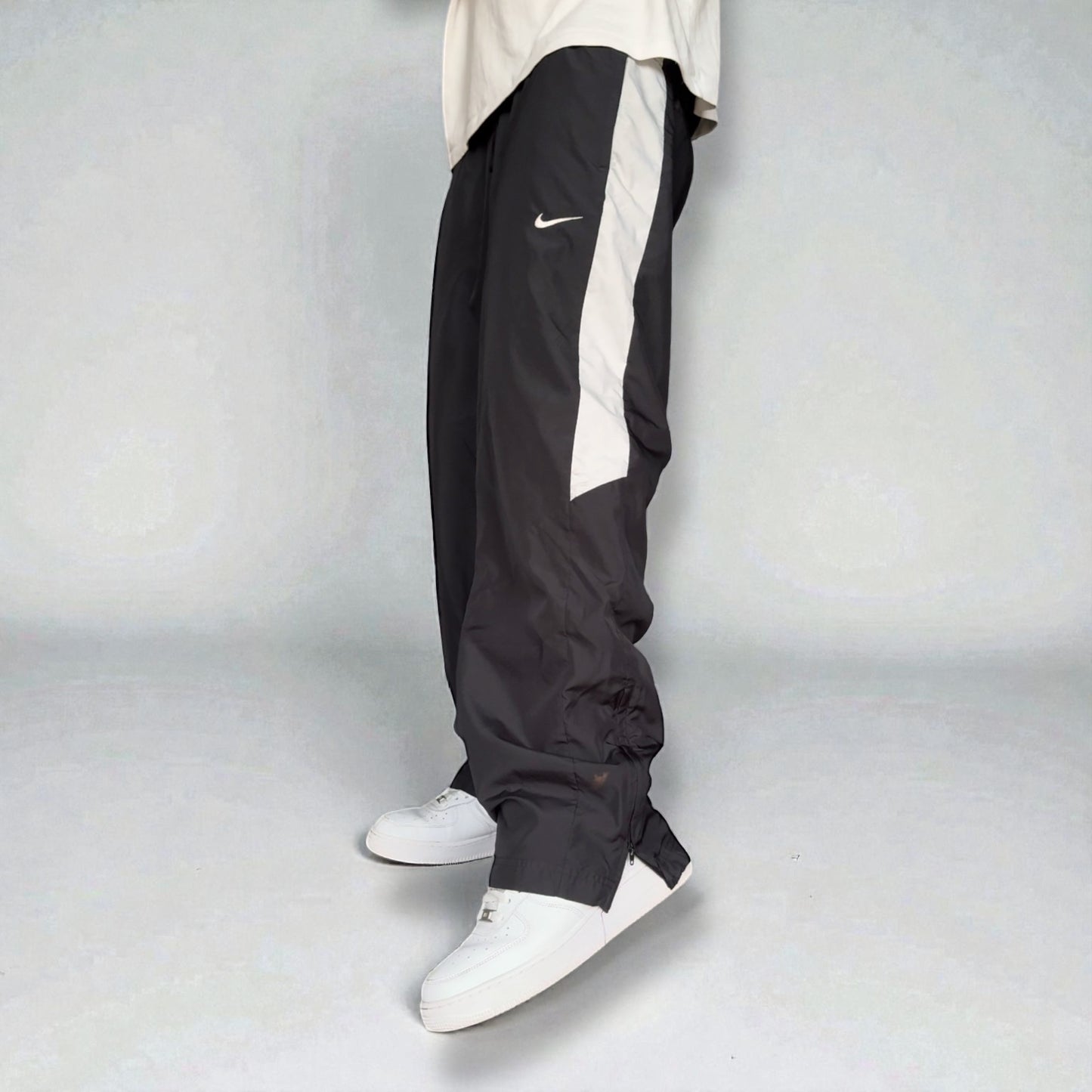 RARE 2000s Baggy Nike Trackpants Black - (L)
