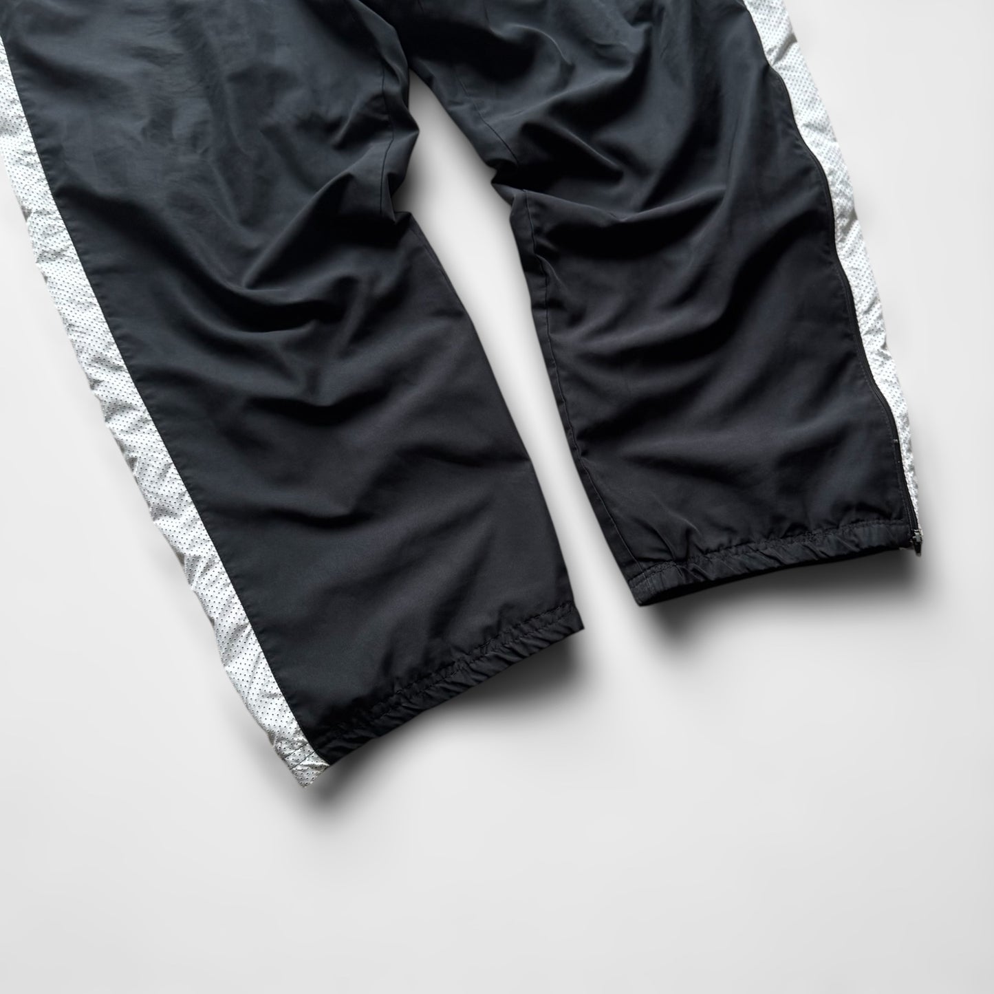 RARE Baggy Nike Trackpants Black - (L)