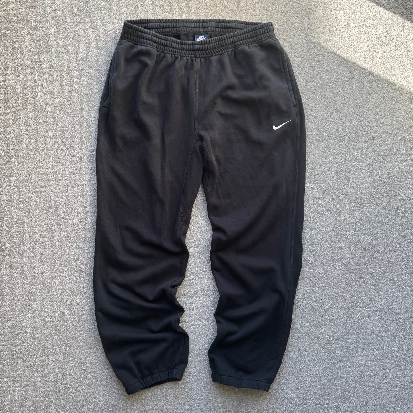 RARE Nike Joggers Black - (L)