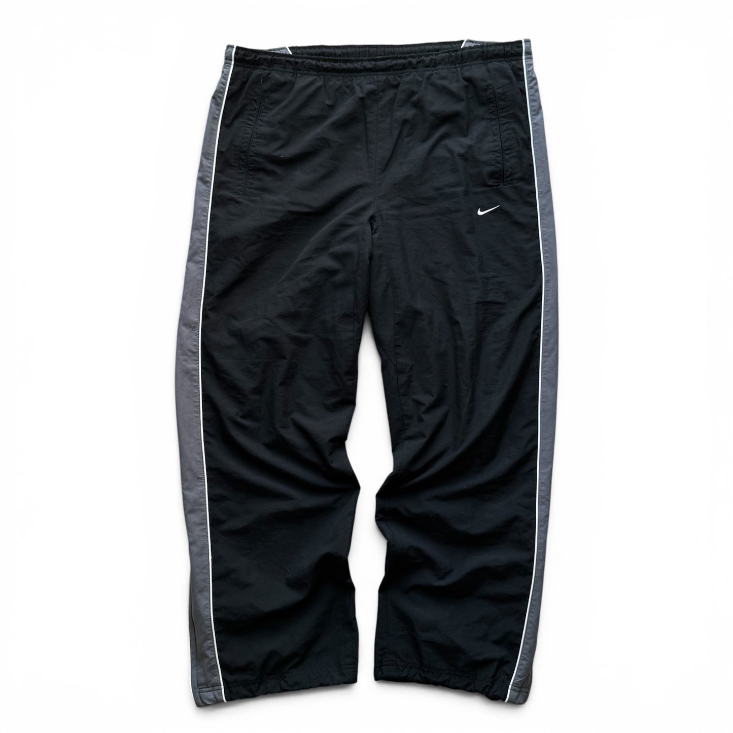 SUPER RARE 2000s Baggy Nike Trackpants Black *PREMIUM* - (XL)