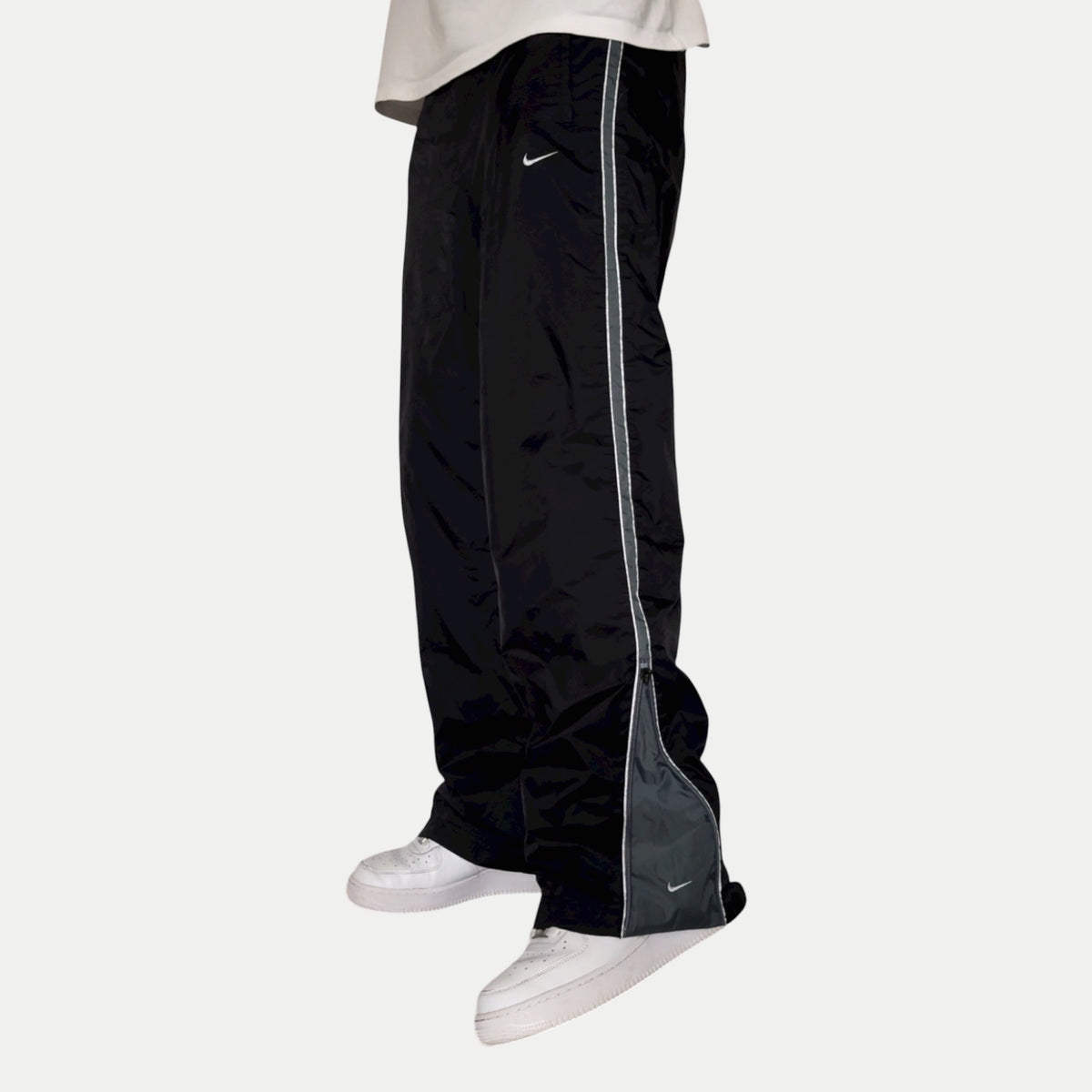 SUPER RARE 1990s Nike Trackpants Black - (XL) | PREMIUM