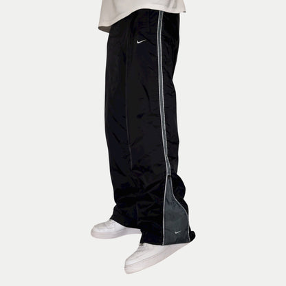 SUPER RARE 1990s Nike Trackpants Black - (XL) | PREMIUM