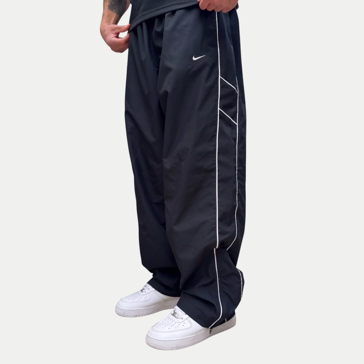 RARE 2000s Baggy Nike Trackpants Black - (L)