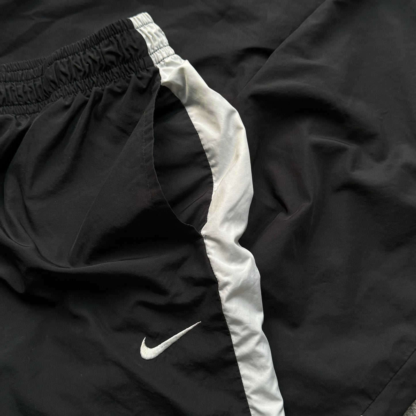 RARE 2000s Baggy Nike Trackpants Black - (L)