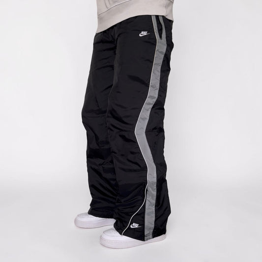 SUPER RARE 2000s Nike Trackpants Black - (L)