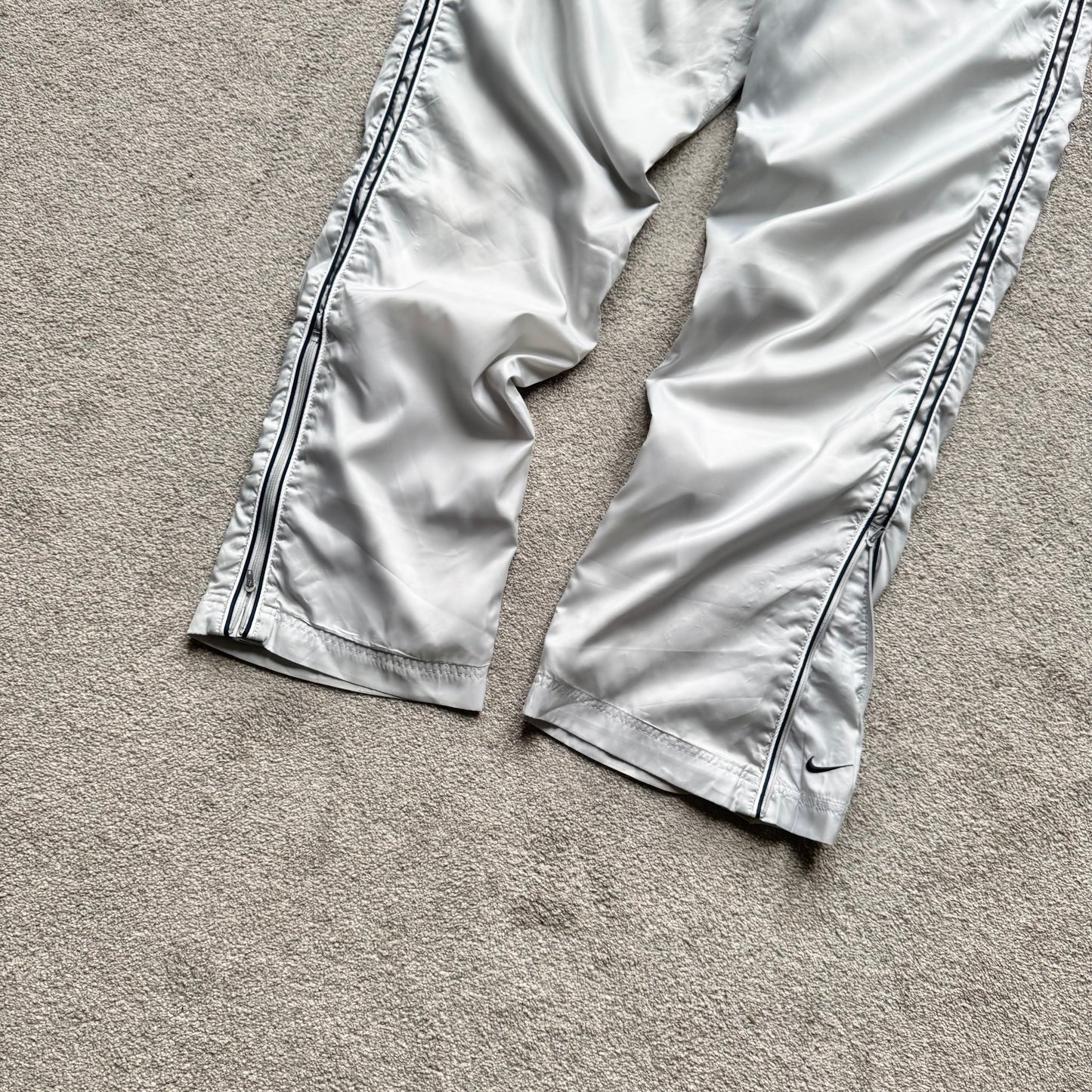 SUPER RARE 2000s Nike Trackpants Grey - (L)