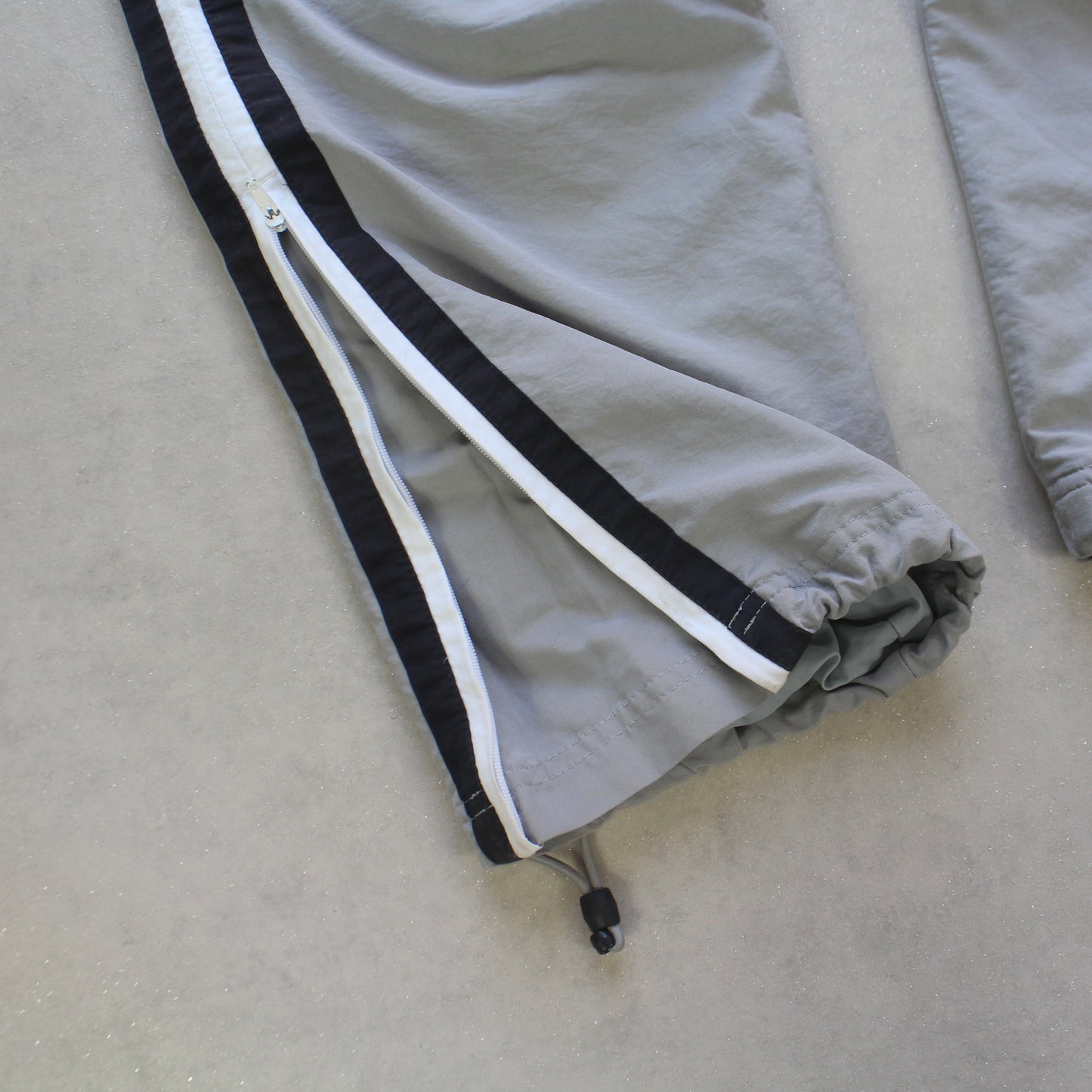 RARE 2000s Nike Trackpants Grey - (S)