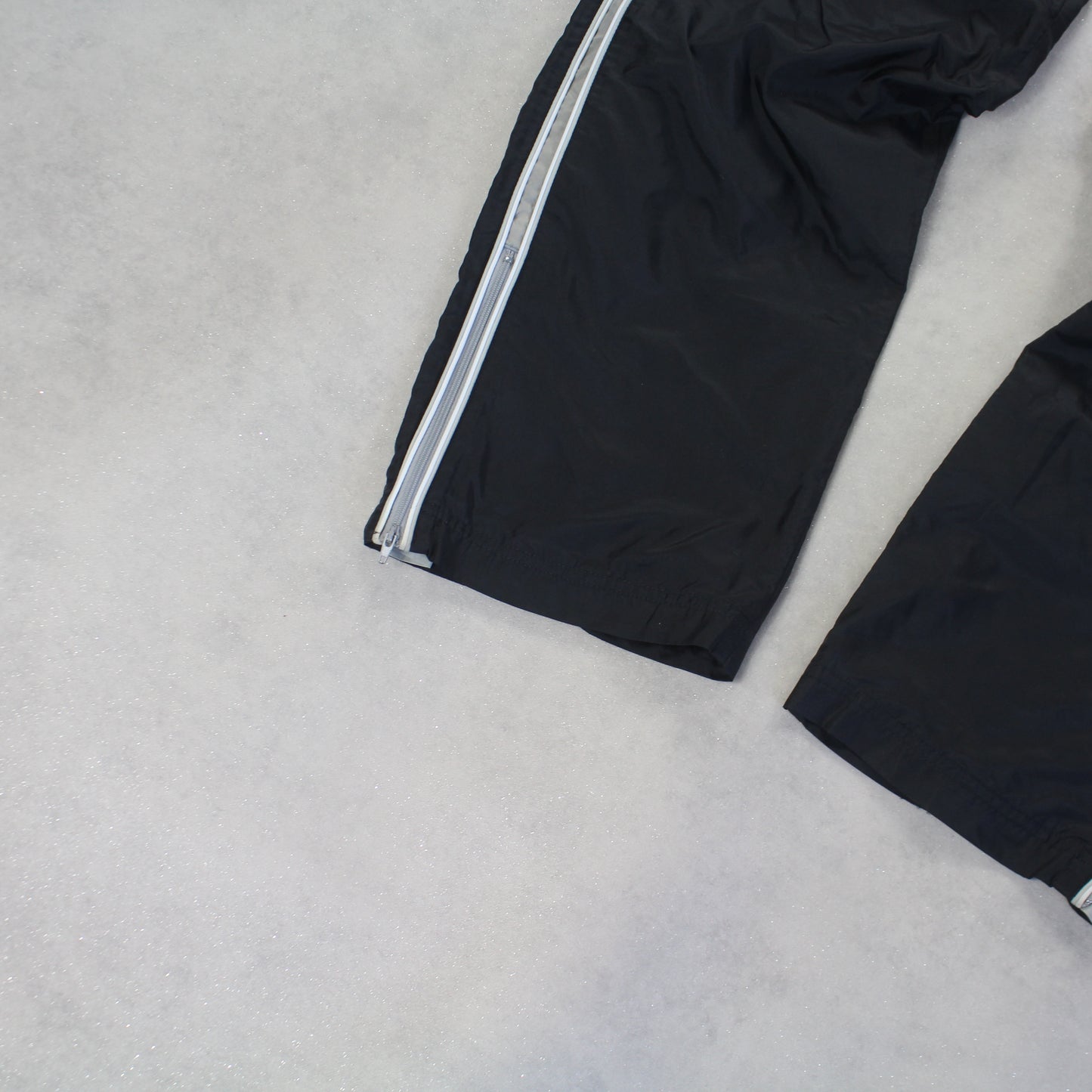 SUPER RARE 2000s Nike Trackpants Black - (S)