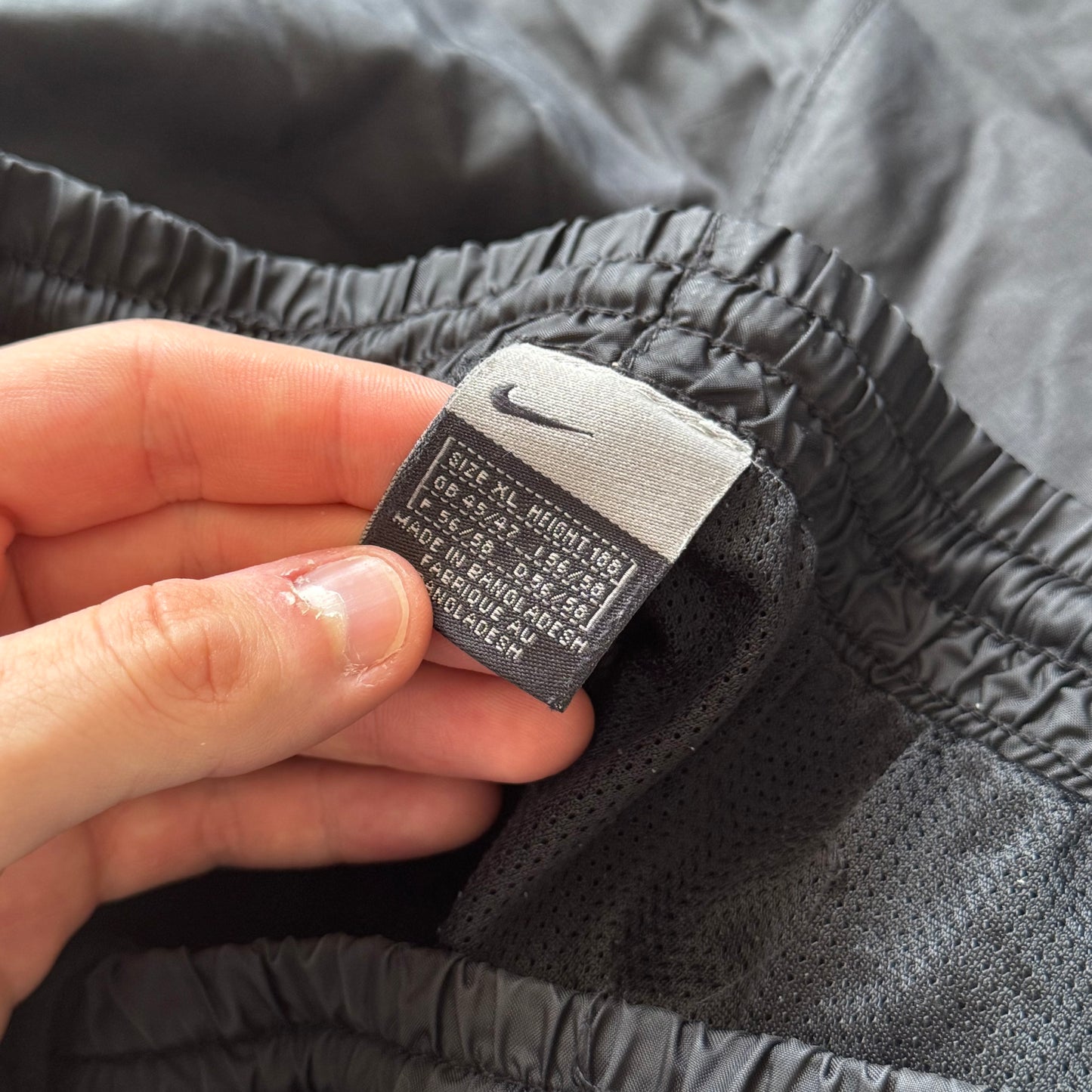 SELTENE Nike Trainingshose aus den 2000ern, Schwarz – (M)