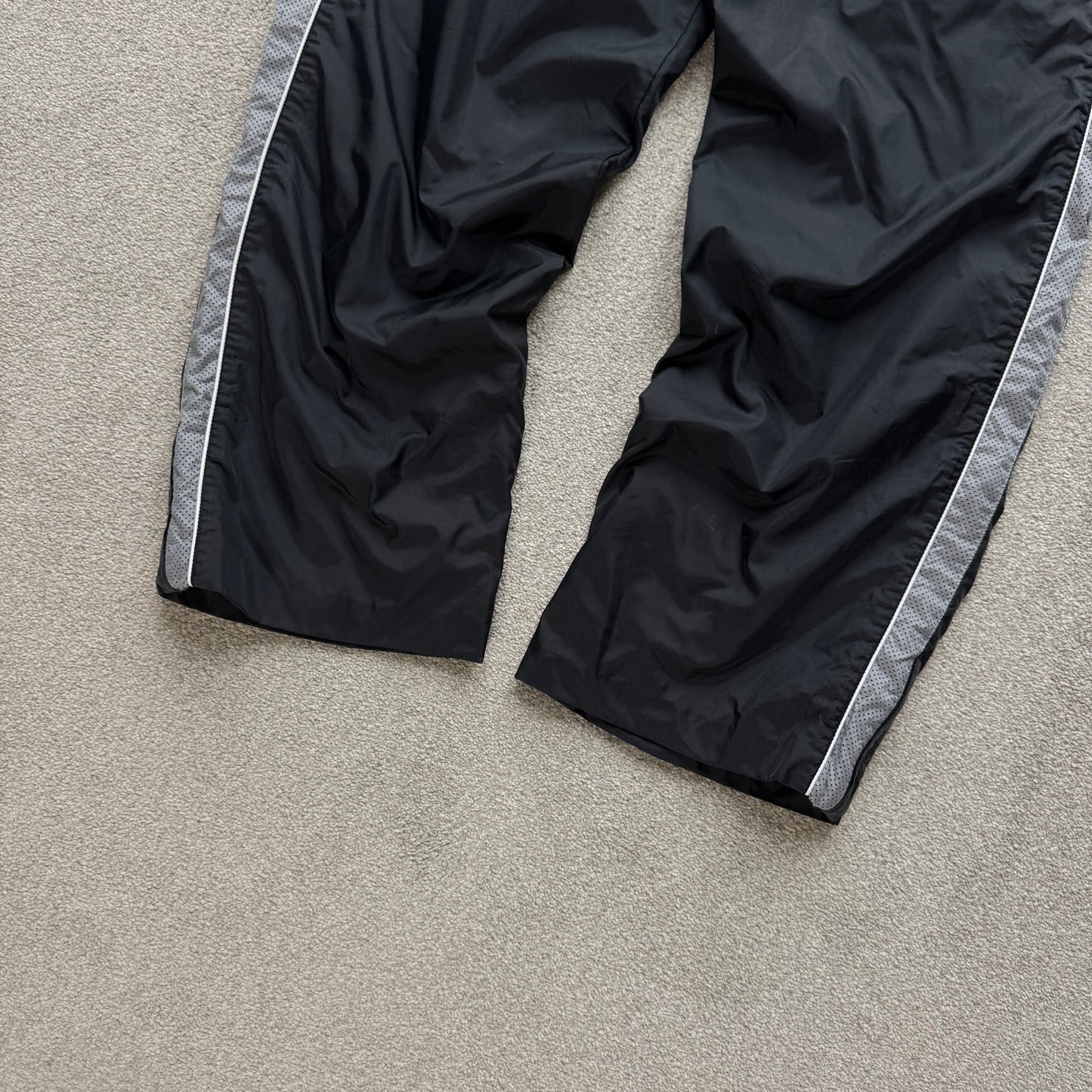 RARE 2000s Nike Trackpants Black - (L)
