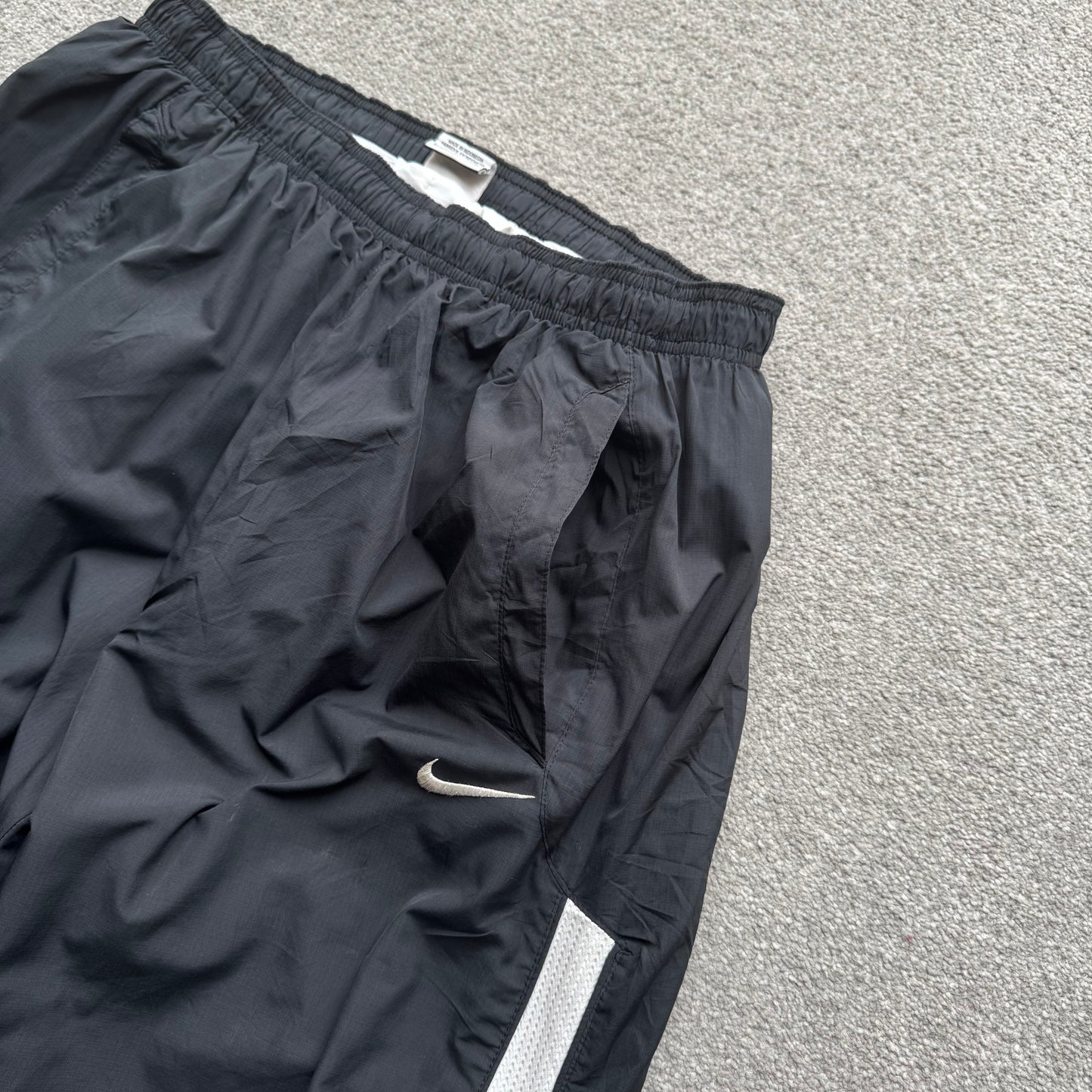 RARE 2000s Nike Trackpants Black - (M)