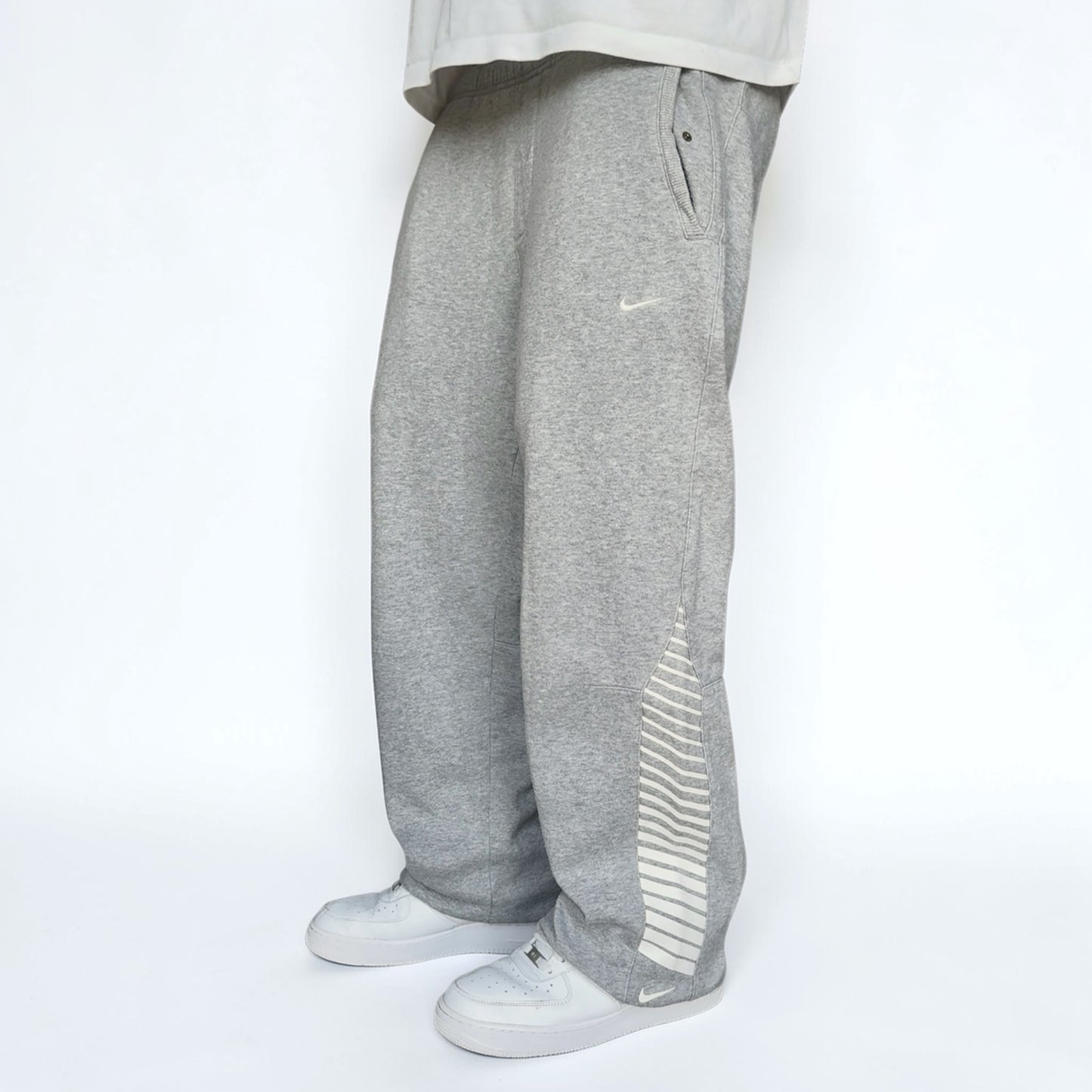 SUPER RARE 2000s Nike Joggers Grey - (M)