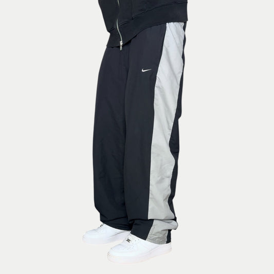 RARE 2000s Nike Trackpants Black - (L)