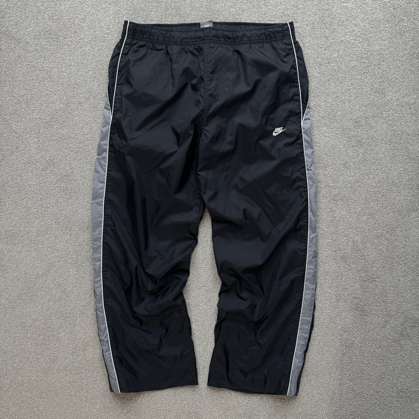 RARE 2000s Nike Trackpants Black - (L)