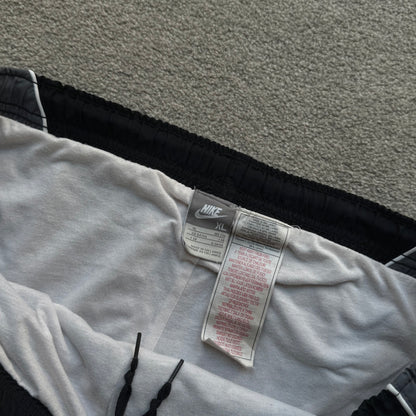 SUPER RARE 2000s Baggy Nike Trackpants Black *PREMIUM* - (XL)