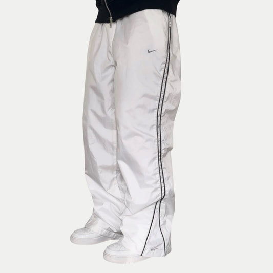 SUPER RARE 2000s Baggy Nike Trackpants White *PREMIUM* - (XL)