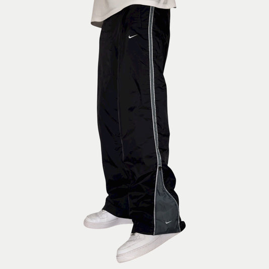 SUPER RARE 1990s Nike Trackpants Black - (L)