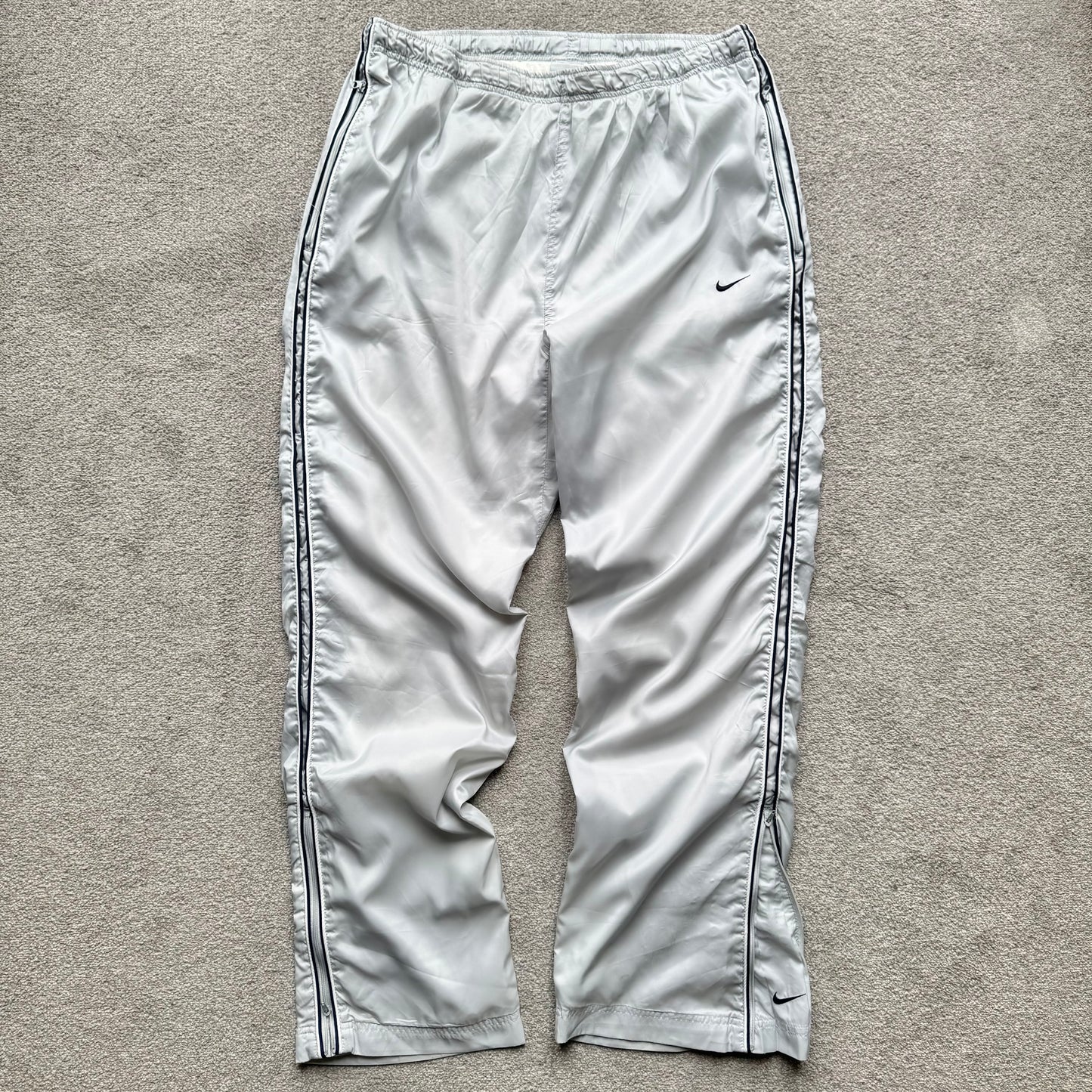 SUPER RARE 2000s Nike Trackpants Grey - (L)
