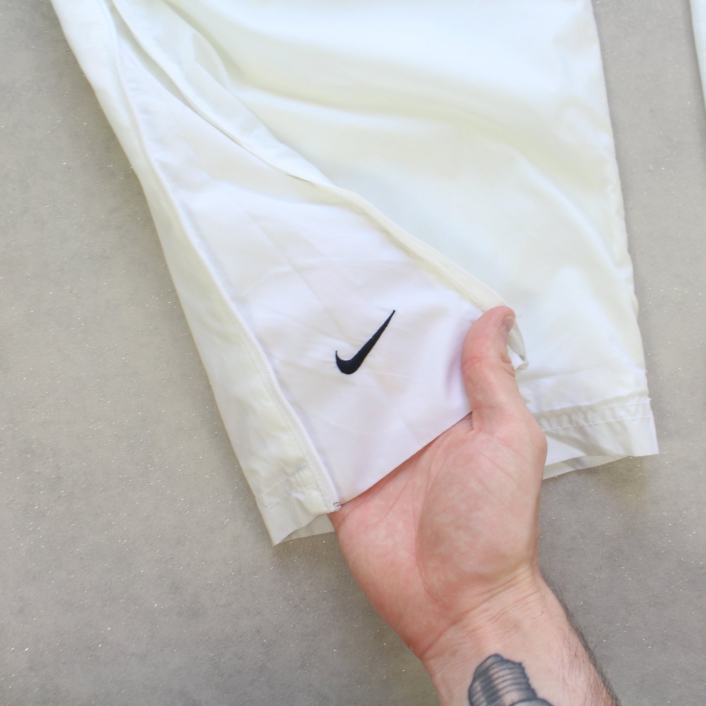 SUPER RARE 2000s Nike Trackpants White - (L)