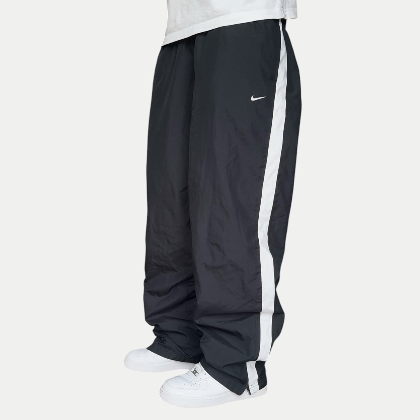 RARE 2000s Baggy Nike Trackpants Black - (L)