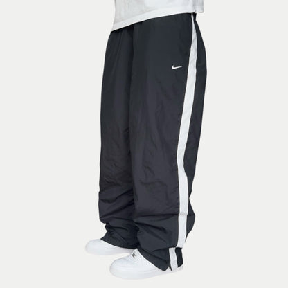 RARE 2000s Baggy Nike Trackpants Black - (L)