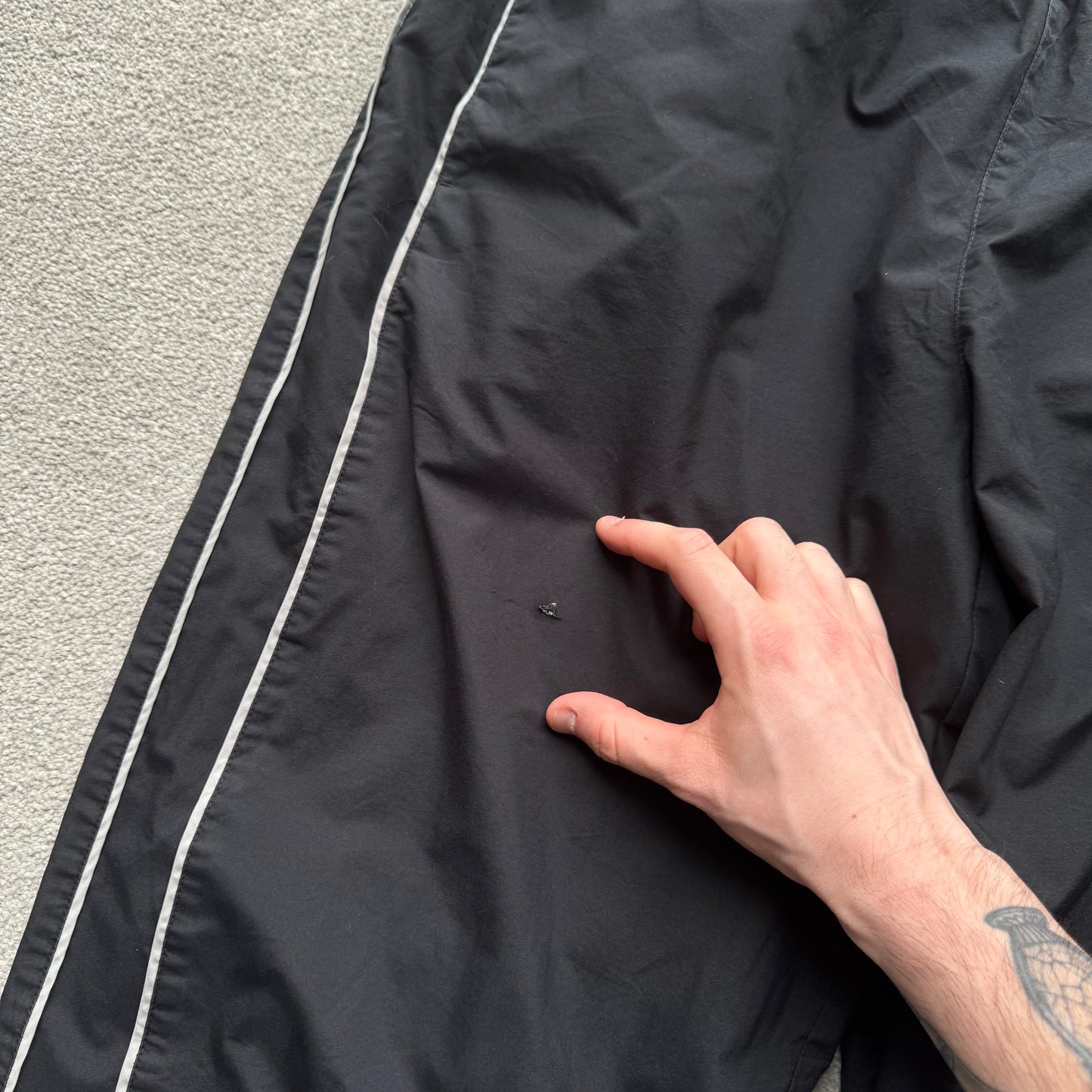 SUPER RARE 2000s Nike Trackpants Black - (L)