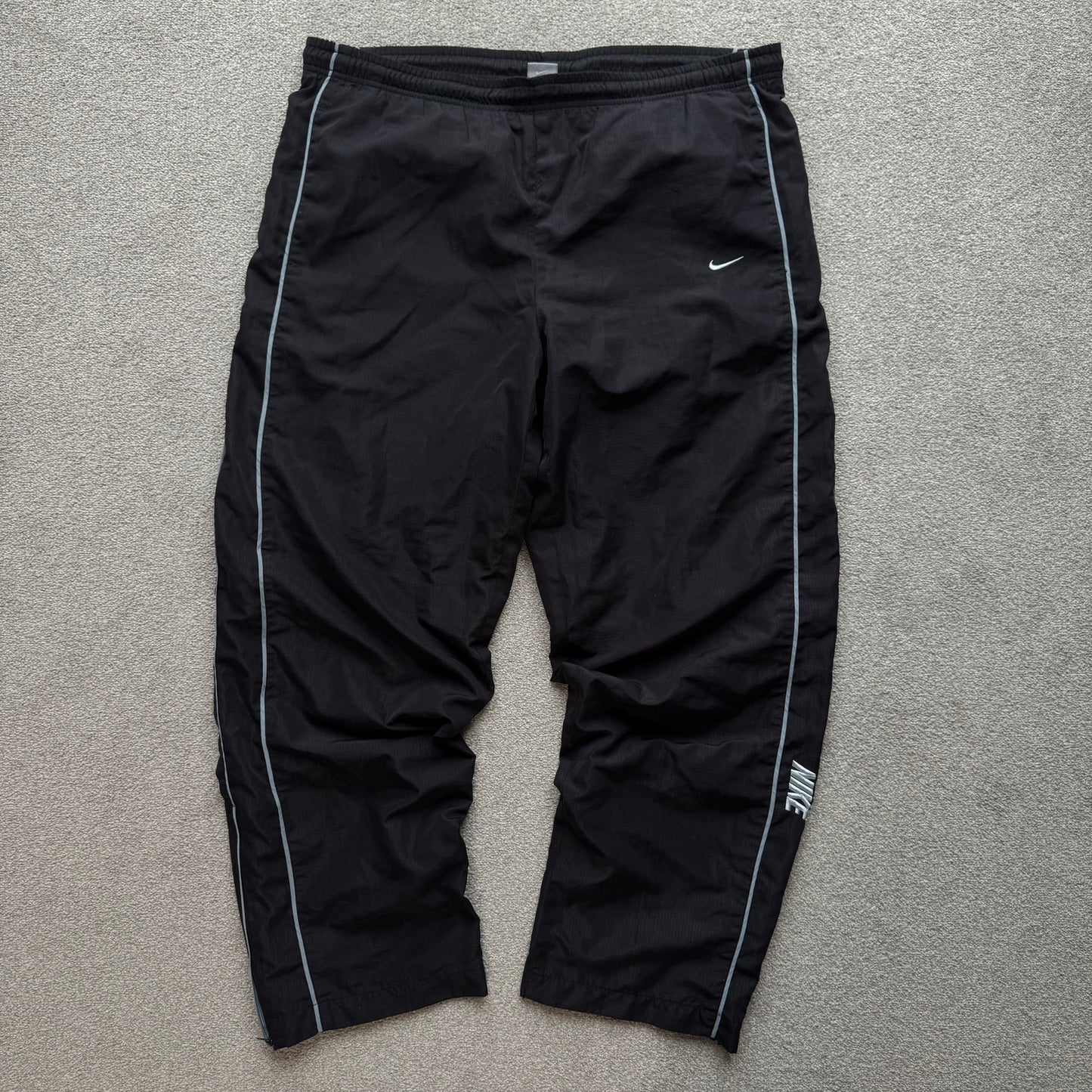 RARE 2000s Baggy Nike Trackpants Black - (L/XL)