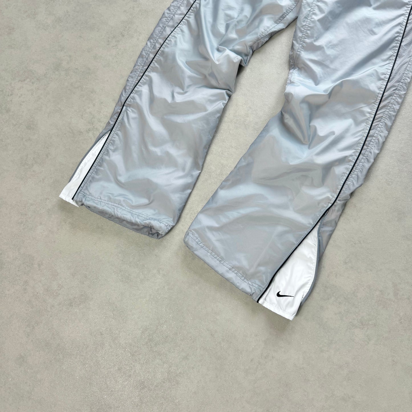 SUPER RARE 2000s Nike Trackpants Grey - (L)