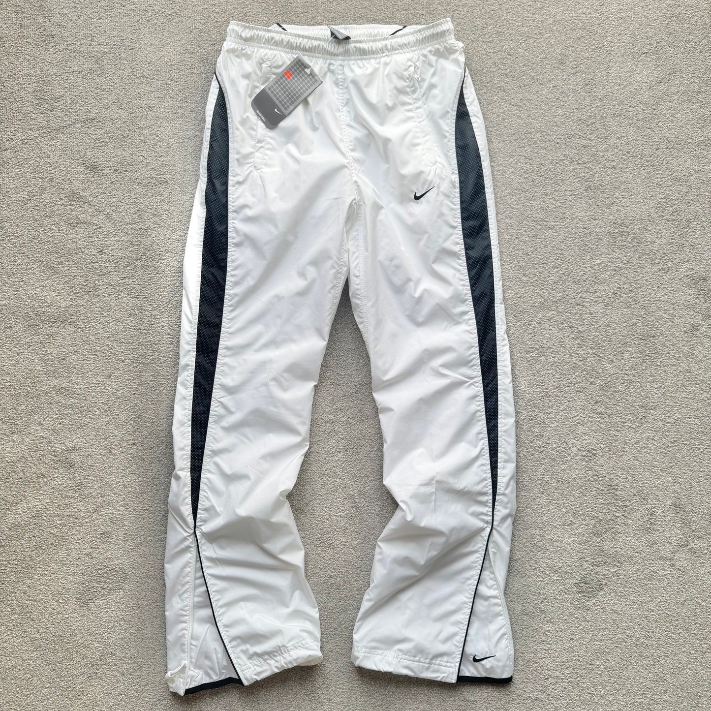 SUPER RARE 2000s Brand New Nike Trackpants White *PREMIUM* - (S)