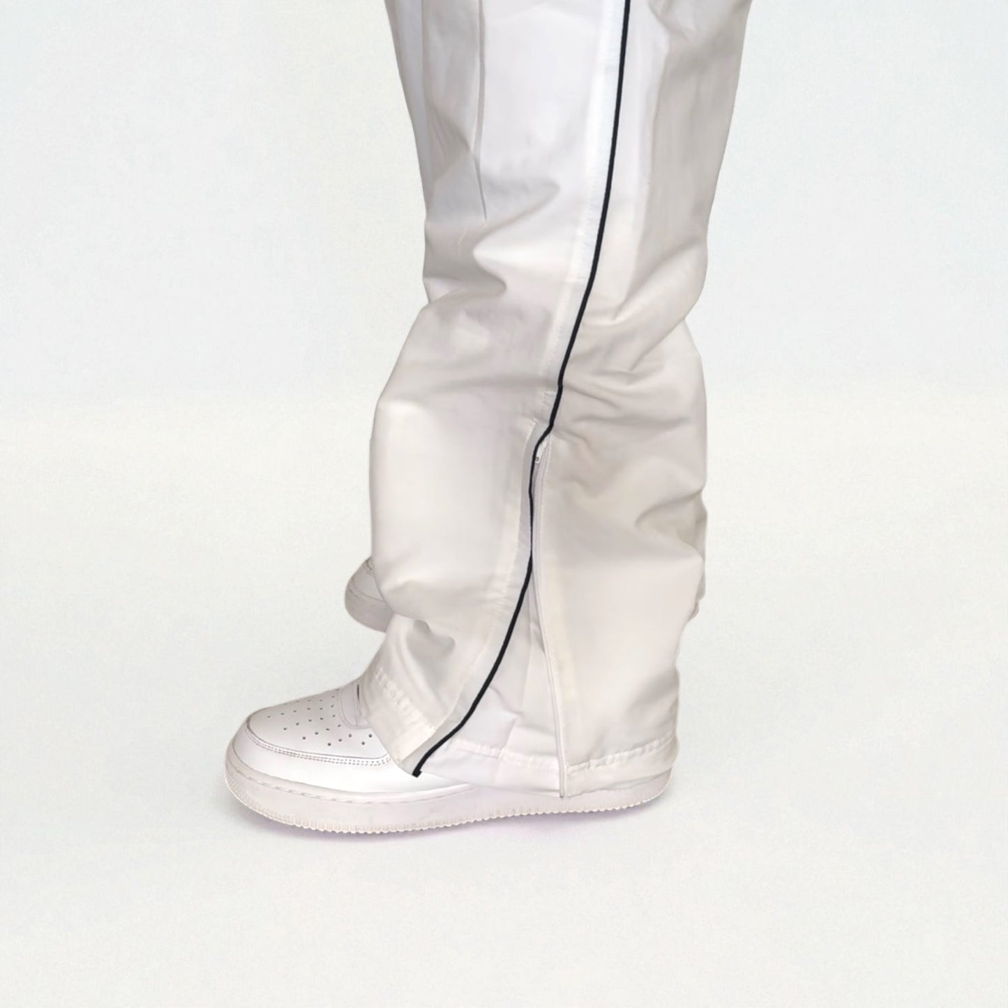 SUPER RARE 2000s Nike Trackpants White - (M)