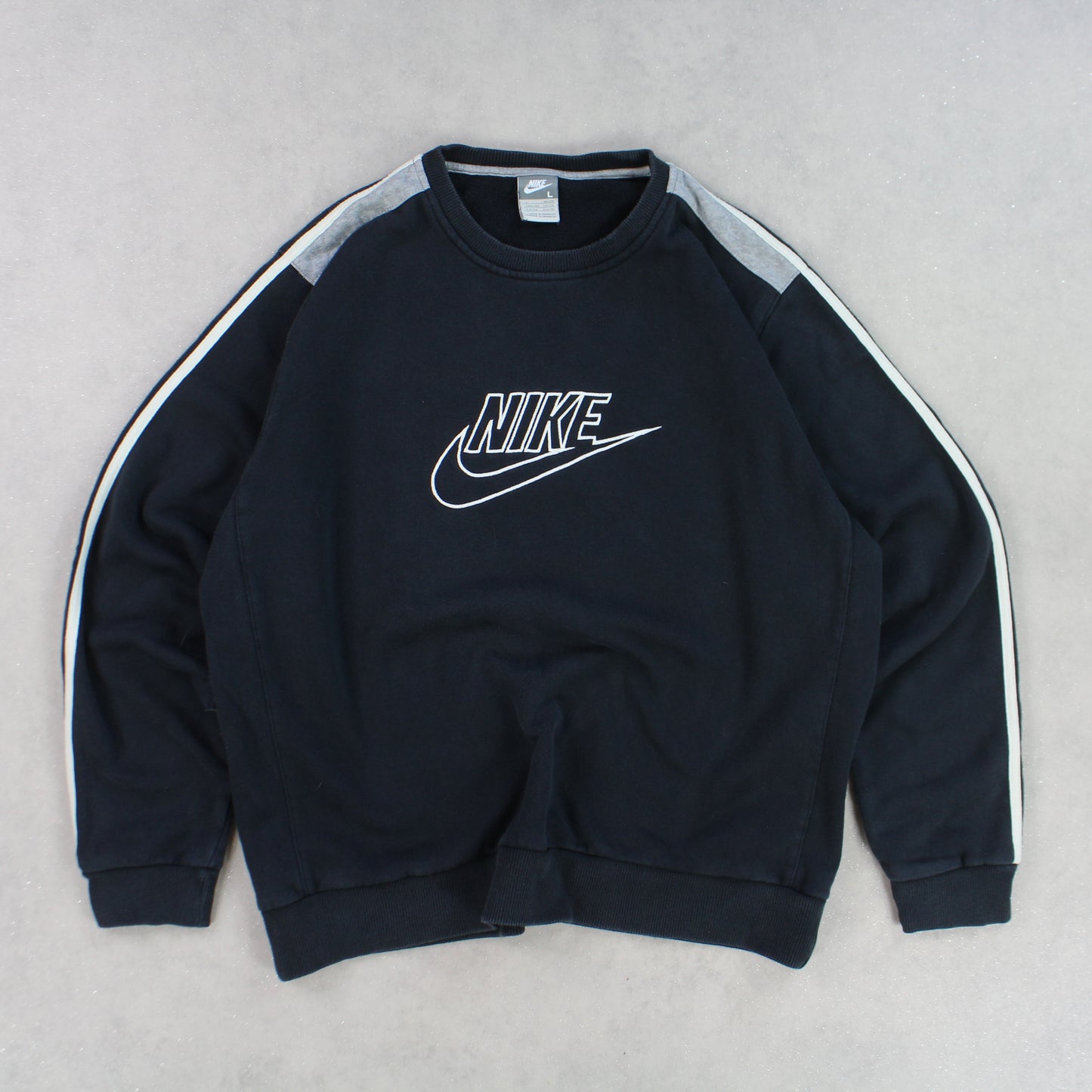 RARE 2000s Nike Sweatshirt Black - (L)