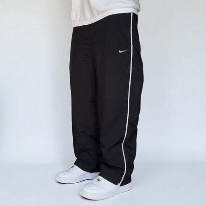 RARE 2000s Nike Short Leg Trackpants Black - (S/M)