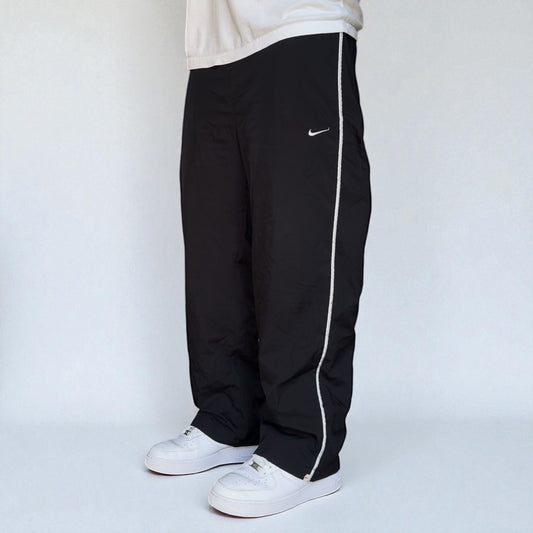 RARE 2000s Nike Short Leg Trackpants Black - (S/M)