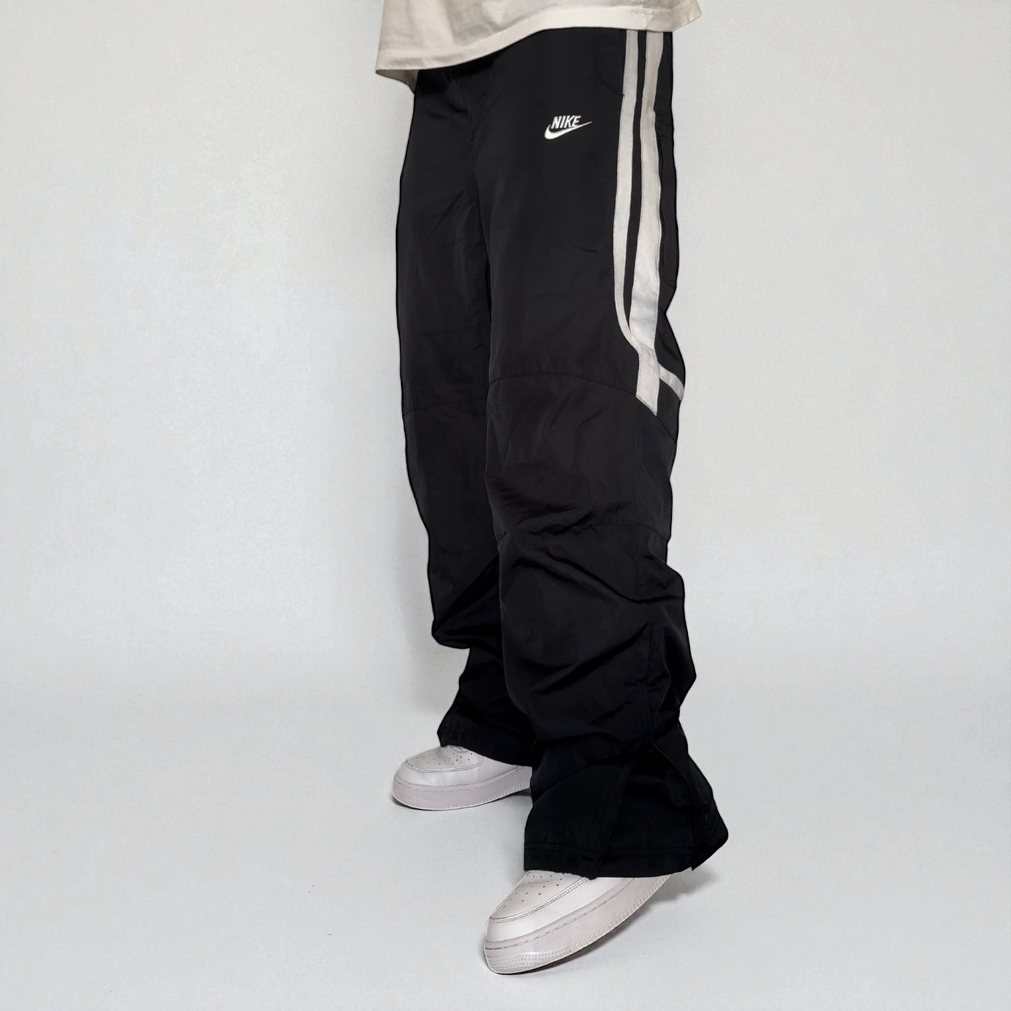 RARE 2000s Baggy Nike Trackpants Black - (M)