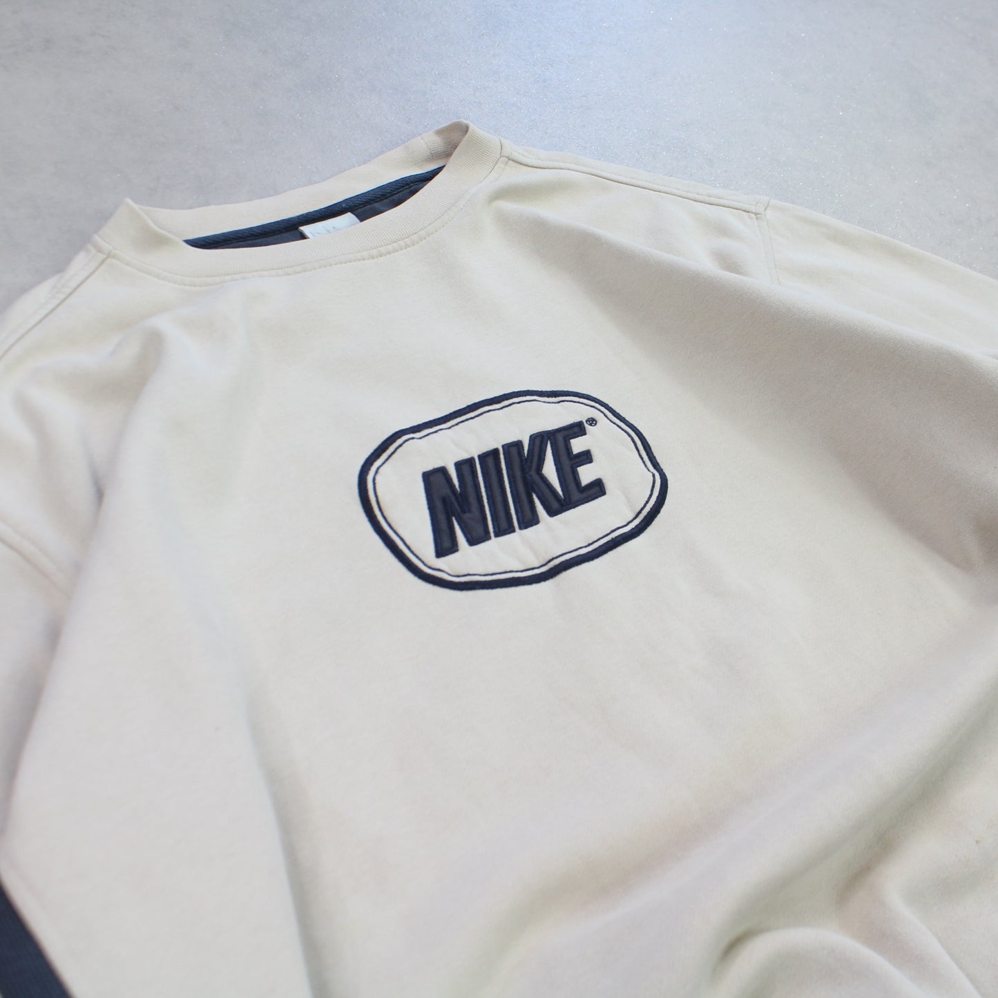 SUPER RARE 2000s Nike Sweatshirt Cream - (XL)