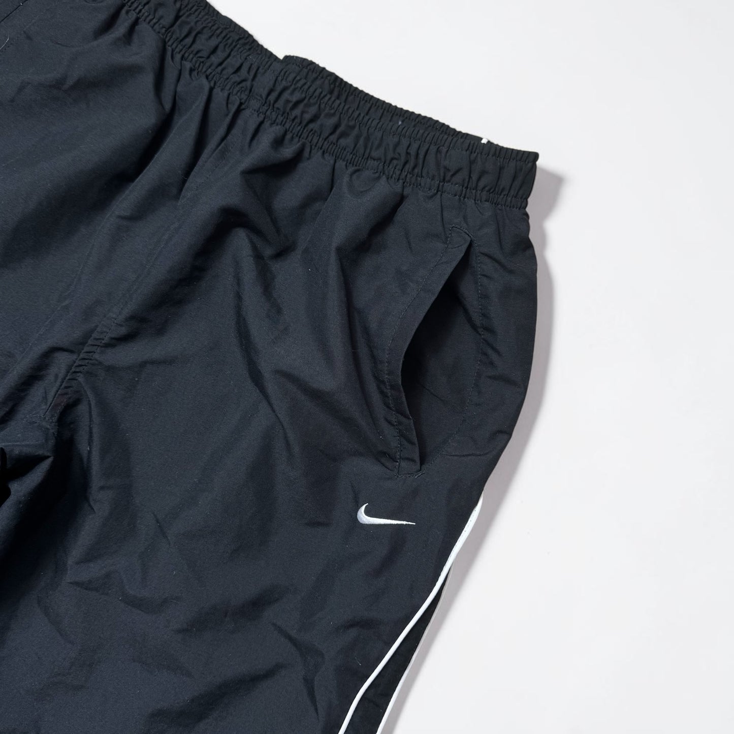 SUPER RARE 2000s Nike Trackpants Black *PREMIUM* - (M)