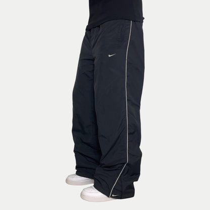 SUPER RARE 2000s Nike Trackpants Black - (L) | PREMIUM