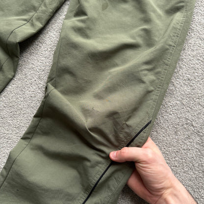 SUPER RARE 2000s Nike Trackpants Green - (S)