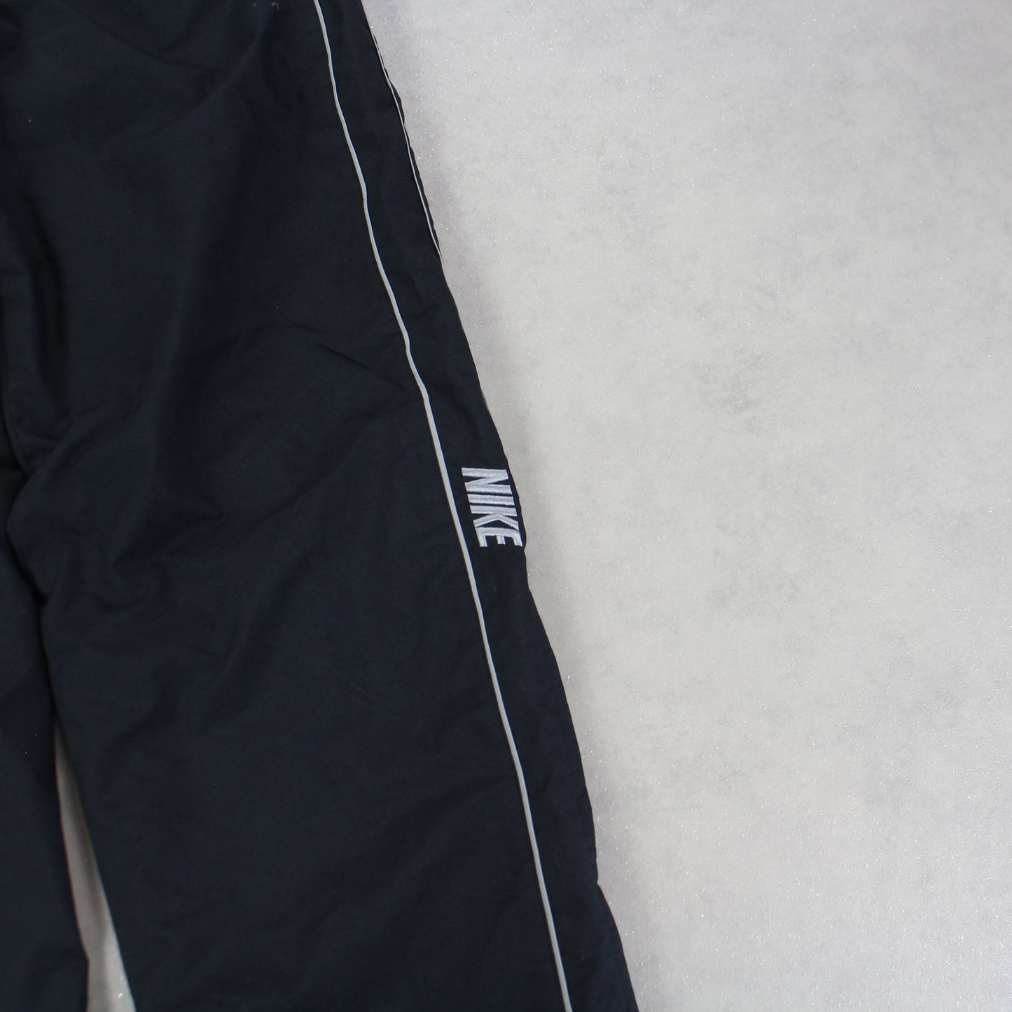 SUPER RARE 00s Nike Trackpants Black - (L)