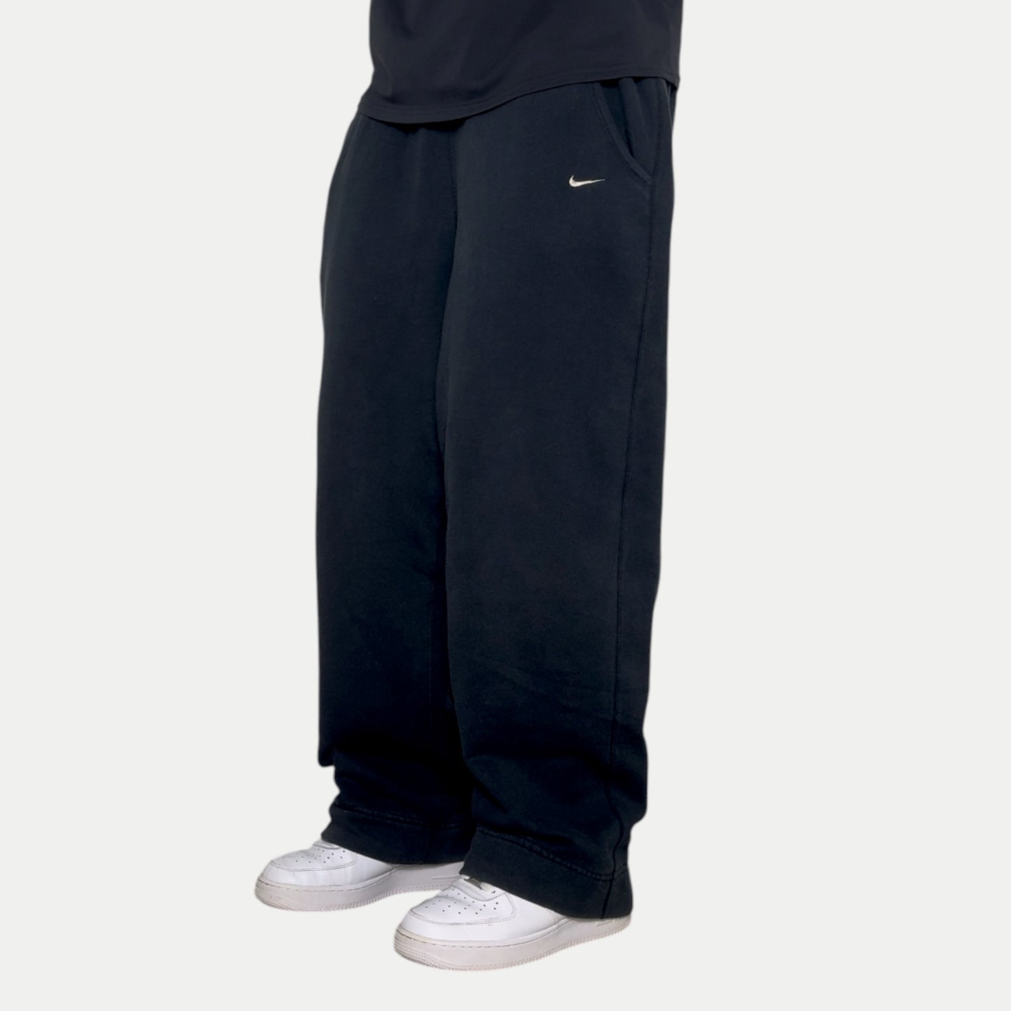 RARE 2000s Baggy Nike Joggers Black - (L)