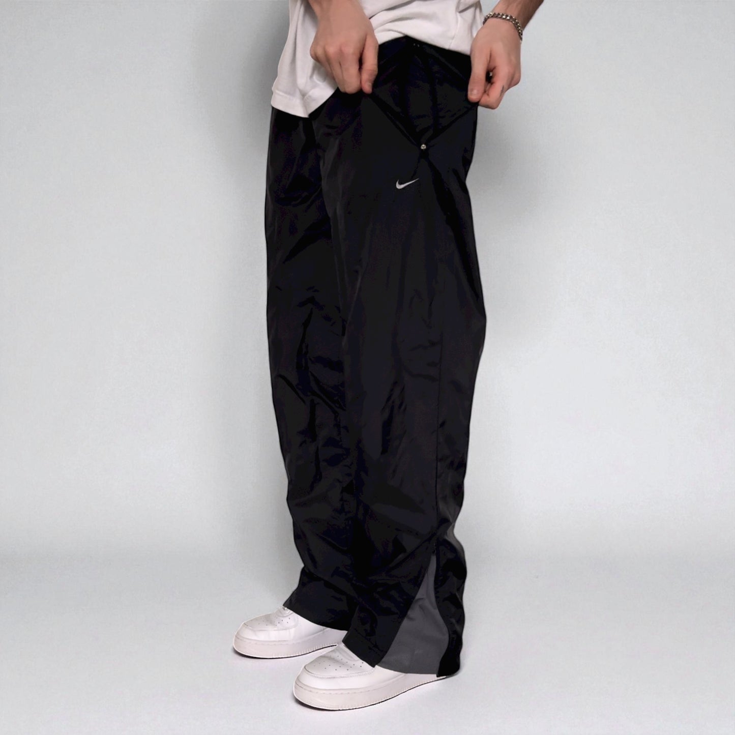 RARE 1990s Nike Trackpants Black - (L)